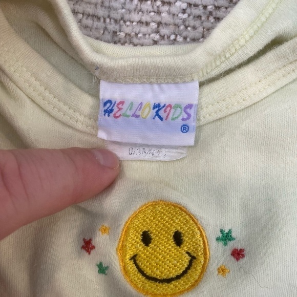 3/$15 SALE Hello Kids Smiley Face Onesie Size 0-3 Months - Picture 3 of 4
